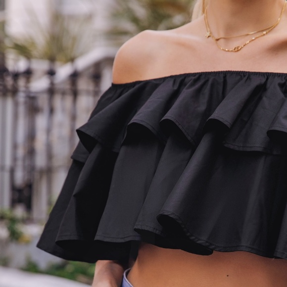 Flounce Layered Off Shoulder Black Crop Top - Picture 5 of 6
